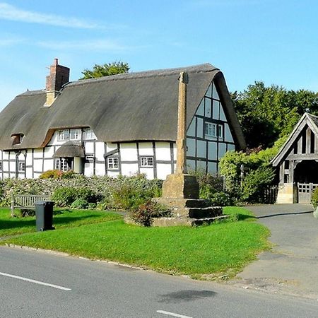 Inviting 3-Bedroom Lodge In Ashton Under Hill Evesham Exterior photo